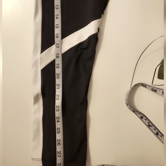 Under Armour Heatgear Compression Runners Size Medium NWOT - Picture 6 of 6